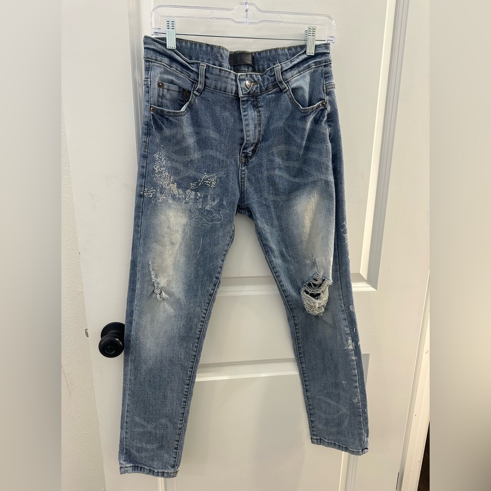 Men’s Distressed Denim Faded Blue Straight Jeans Size 32 EUC - Picture 2 of 6